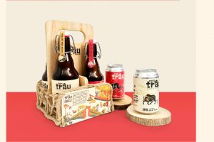 Bao bì bia thủ công Con Trâu lấy cảm hứng từ dòng tranh Đông Hồ