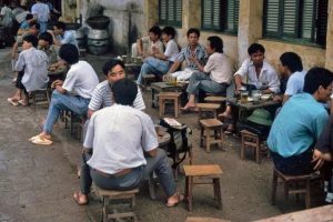(Tiếng Việt) Nhìn Lại Hơn 100 Năm Lịch Sử Bia Việt